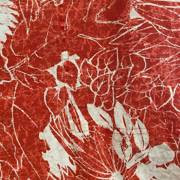 Chico’s capri pants with pockets. Deep coral/white tropical pattern. Size 3 - Picture 5 of 8